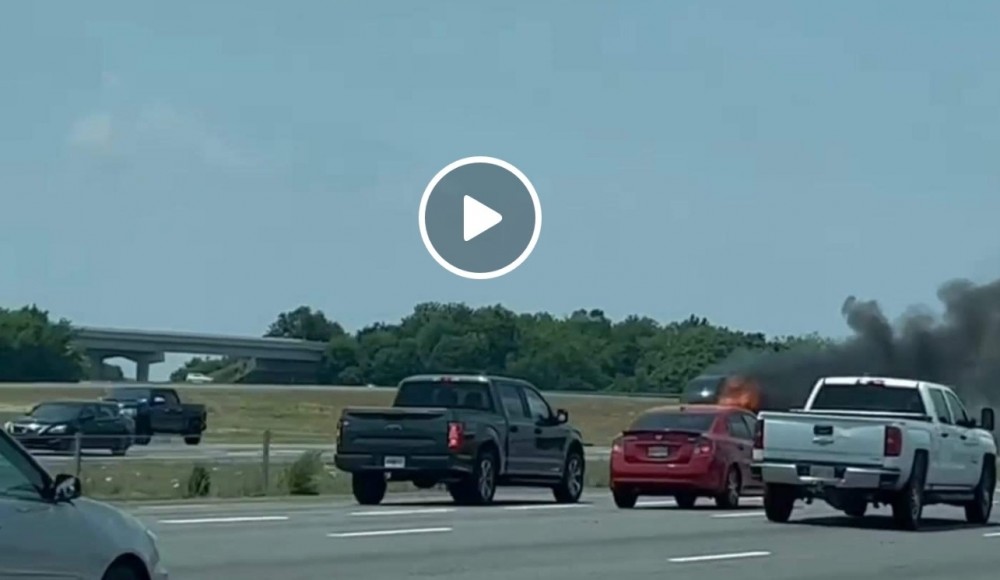 Tractor Trailer Truck catches fire Saturday on I-24 - Vimarsana News