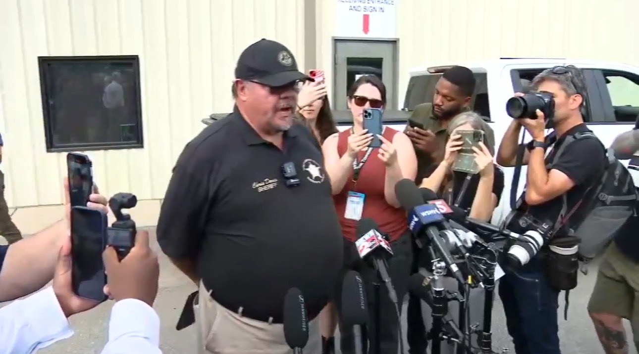 Humphreys County Sheriff Chris Davis